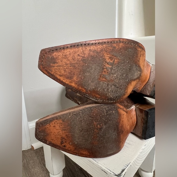 Frye Daisy Duke Python Studded Cowboy Boots Size 8M - Picture 13 of 15